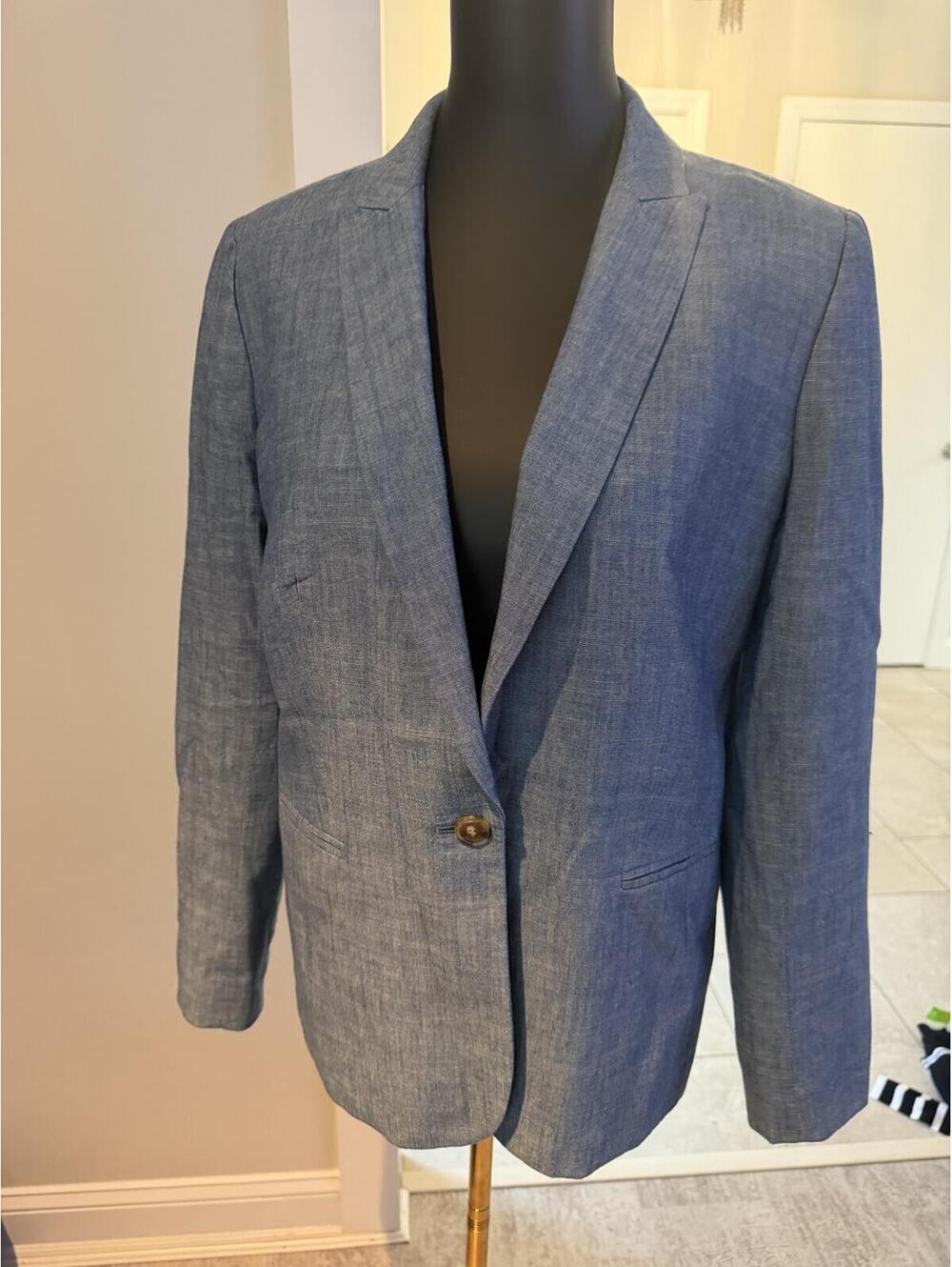 NWOT J crew Women’s Cotton Chambray Blazer light blue denim vibe size 12